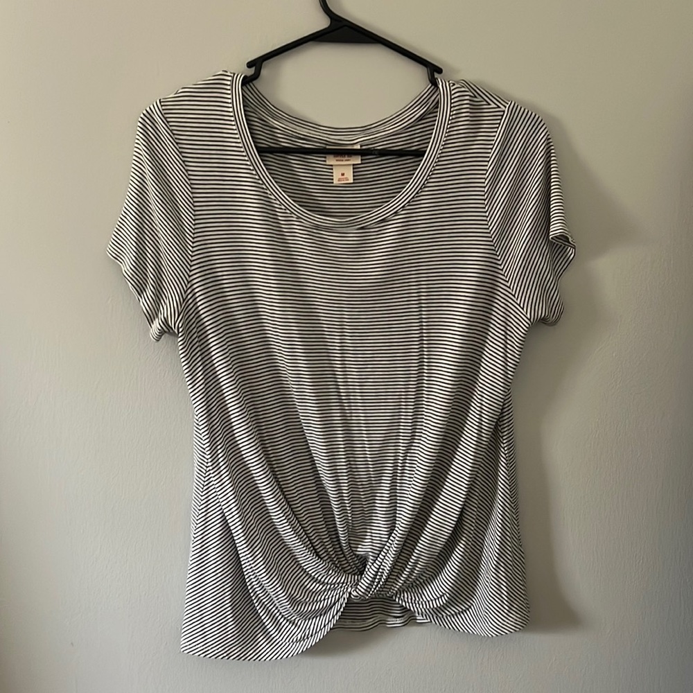 Medium Massimo supply company T-shirt with tie at the bottom
